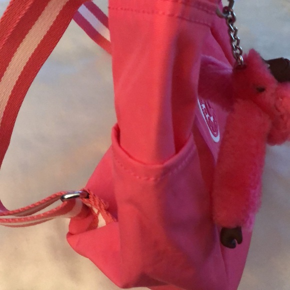 Kipling Ferris Nylon Backpack Flashy Pink WB With Faux Fur Monkey Keychain NWT - Picture 15 of 16